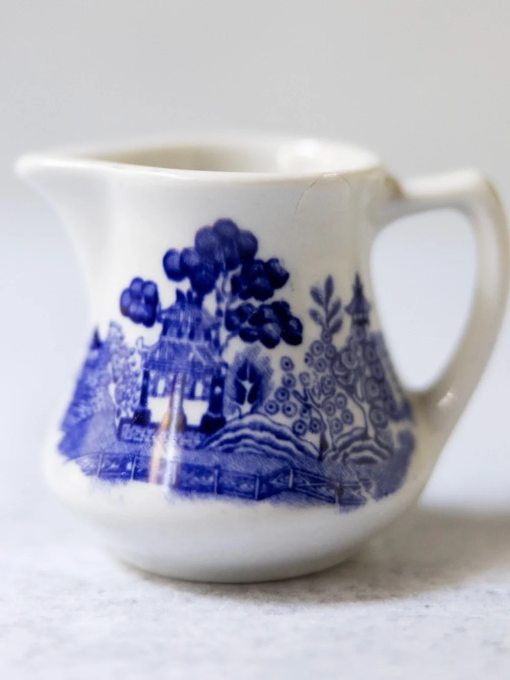 Shenango china vintage flow blue willow white creamer pitcher small 2.5